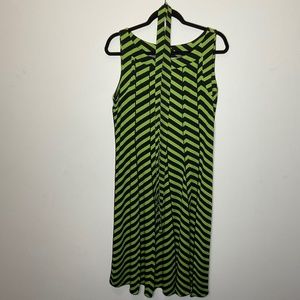 ILE Chevron Pattern Knee Length Dress with Belt - Green & Black - 14